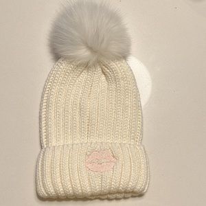 NWOT Off white hat with pink lip design